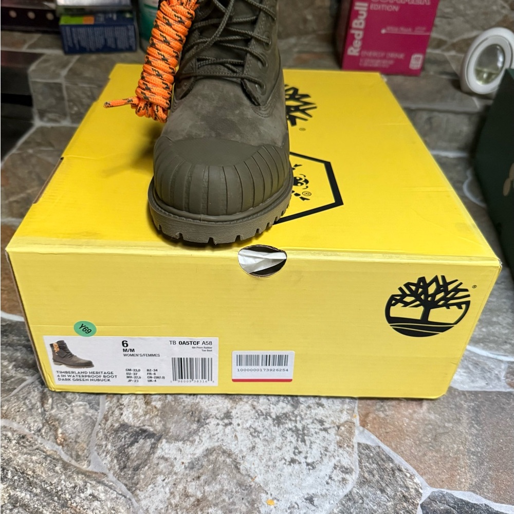 SOLD OUT RARE Timberland x Bee Line Military Green Boots